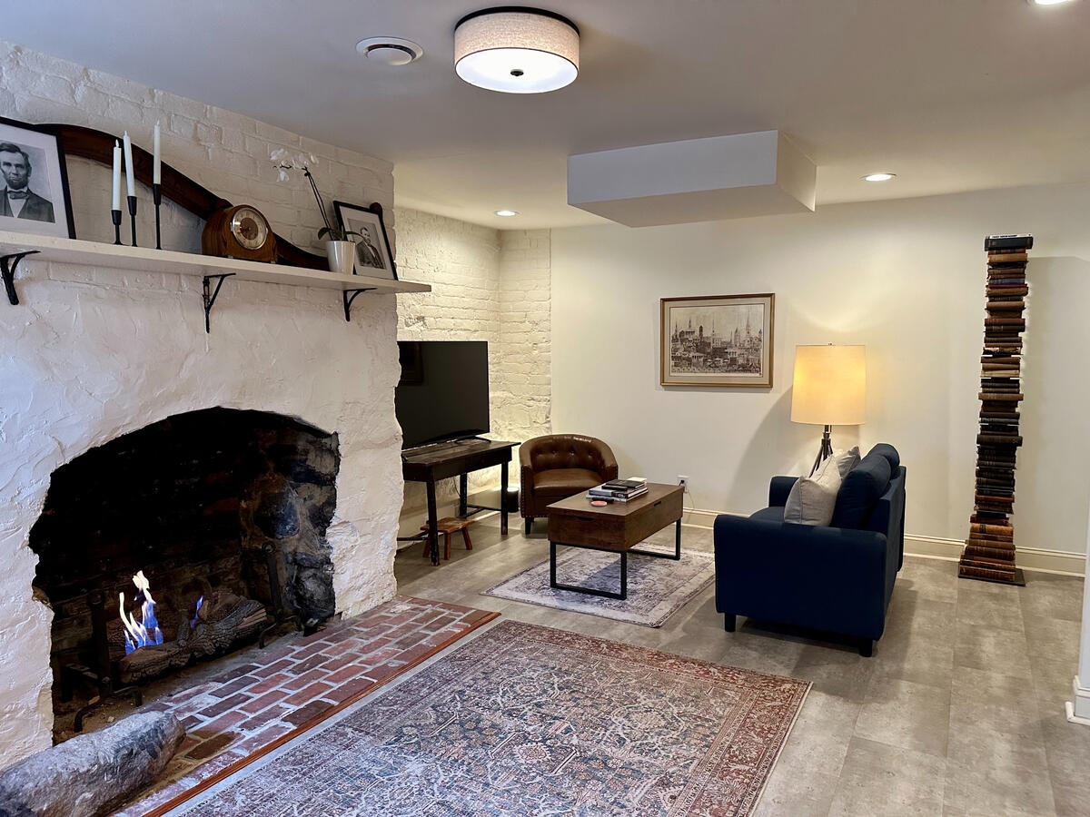 Living Room / Eating Space